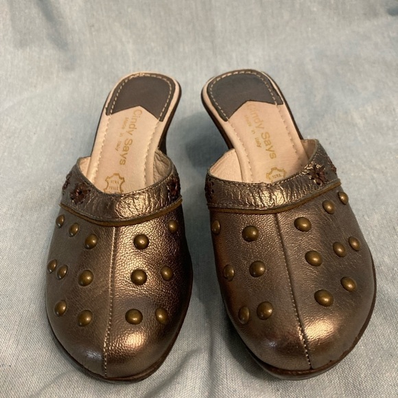 Cindy Says Studded Metallic Mules Clogs Wedge Leather Sip On 39 EU/8.5 US - Picture 3 of 9